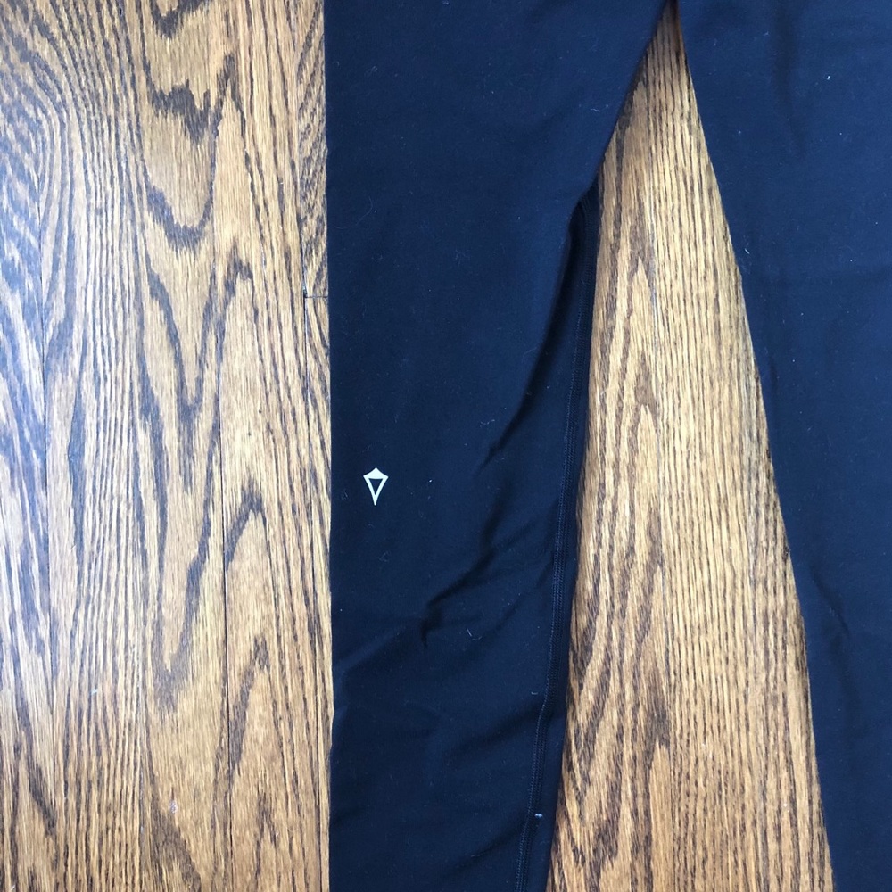 Black ivivva leggings